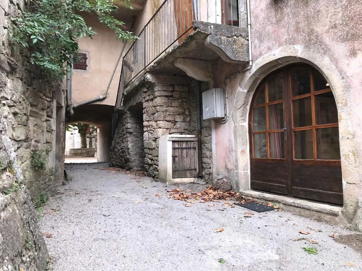 Maison de village au cœur des remparts Sainte-Eulalie-de-Cernon 0*,  France