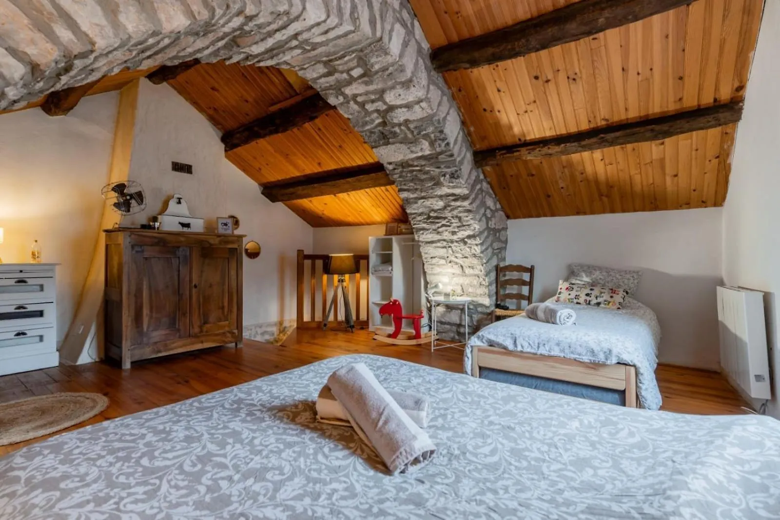 Hébergement de vacances Maison de village au cœur des remparts Sainte-Eulalie-de-Cernon