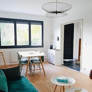 Hébergement de vacances Agreable Maison De Avec Terrasse Au Calme, Condom